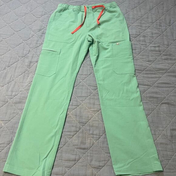 Figs Women’s Scrub Pants Green Cargo Straight Leg Size Medium - Picture 1 of 3